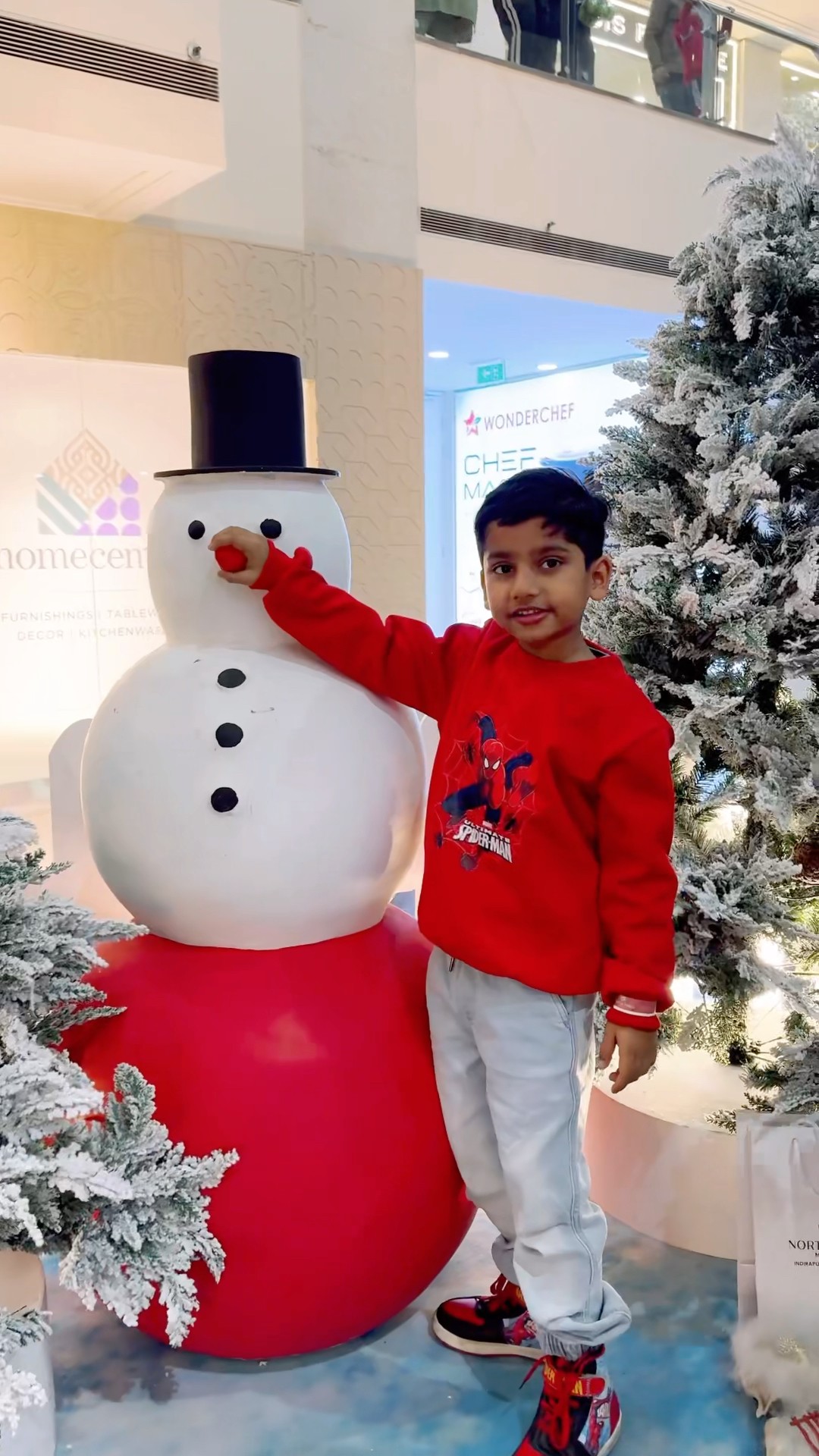 Anant ne explore kiya santa village ???❄️?☃️?️