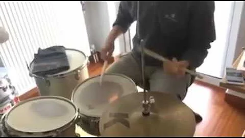 rudimental playing on the snare