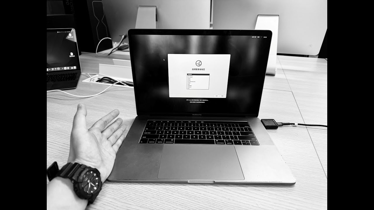 MacBook不开机维修SSD设计隐患？带你看易坏真相- YouTube