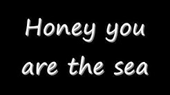 Coldplay - Green Eyes [Lyrics - International Translation]  - Durasi: 3:47. 
