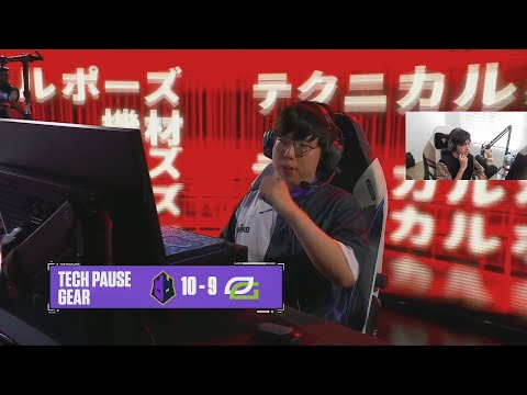 TenZ reacts to sayaplayer mousepad on a box