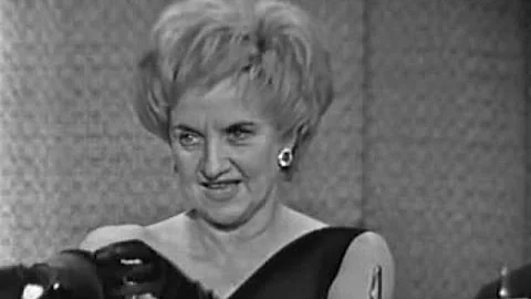 What's My Line? - Hermione Gingold; Tom Poston [panel] (Sep 8, 1963)