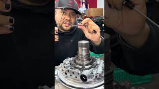 Así es se ponen las ligas de 6l80e #automobile #shorts