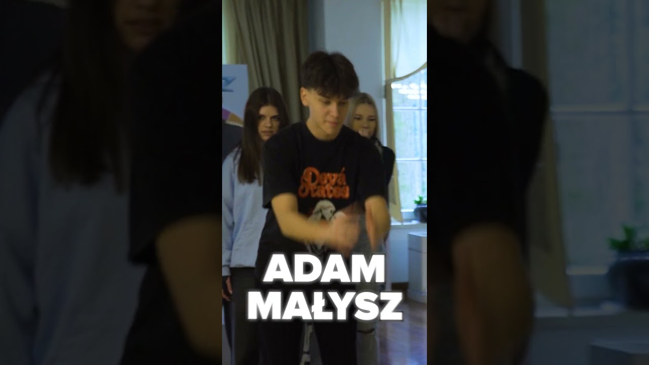 KTO NAJDALEJ SKOCZY = WYGRYWA!