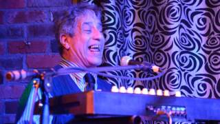 Chris Cain - Sitting Here Wondering