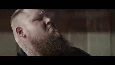 (oediV laiciffO) namuH - naM enoB