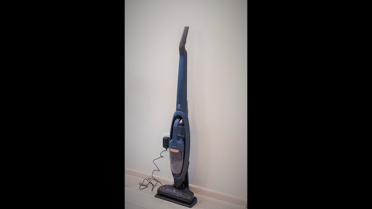 Tyčový vysavač Electrolux Well Q7 - YouTube