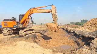 Amazing Work By Tata Hitachi Poclain | Mud Uploading in Trolley For Brick Making | Poclain ki Video