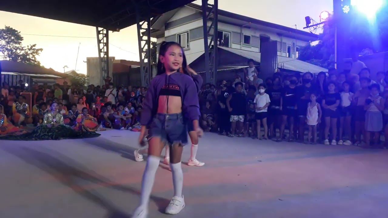 G GIRLS our tiktok dance entry