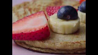 Blueberry Banana Pancakes • yallazest