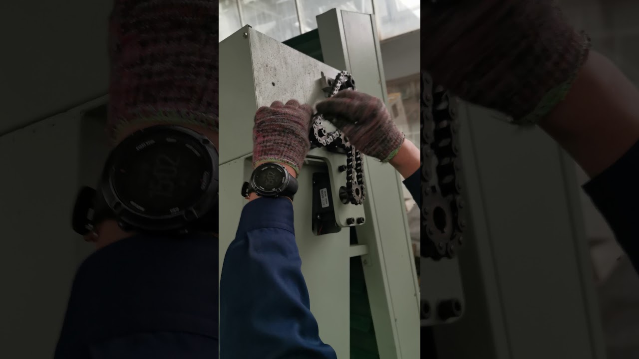 Adjust the preform loading chute width 1 - YouTube