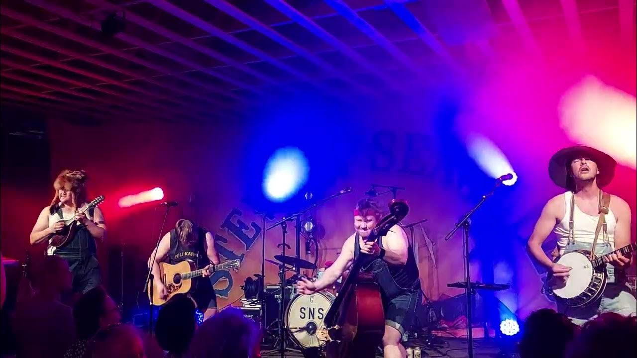 Steve`n`Seagulls - The Trooper (Iron Maiden cover) Steve`n`Seagulls - The Trooper (Iron Maiden cover)