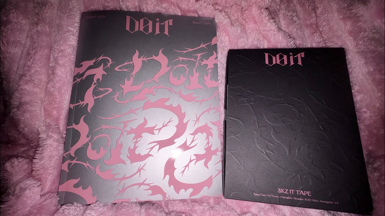 Unbox the Stray Kids do it album with me (sorry I know it’s late ) 