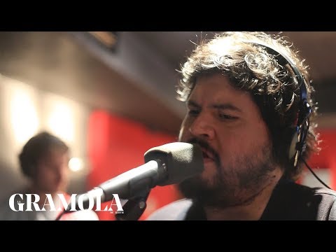 ÉL MATÓ A UN POLICÍA MOTORIZADO - EL TESORO (LITTLE CANYON SESSION)