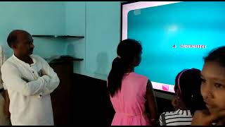 Using E-Learning Software on Interactive Digital Flat Panel screenshot 5