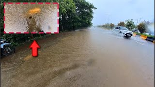 OMG!! Heavy rains cause flooding of roads due to clogged drainage system #unclogging #unclog #drain