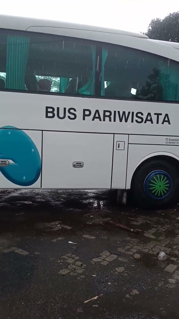 Menjelajah Indonesia dengan Layanan Sewa Bus Pariwisata Kramat Jati: Panduan Lengkap dan Rekomendasi