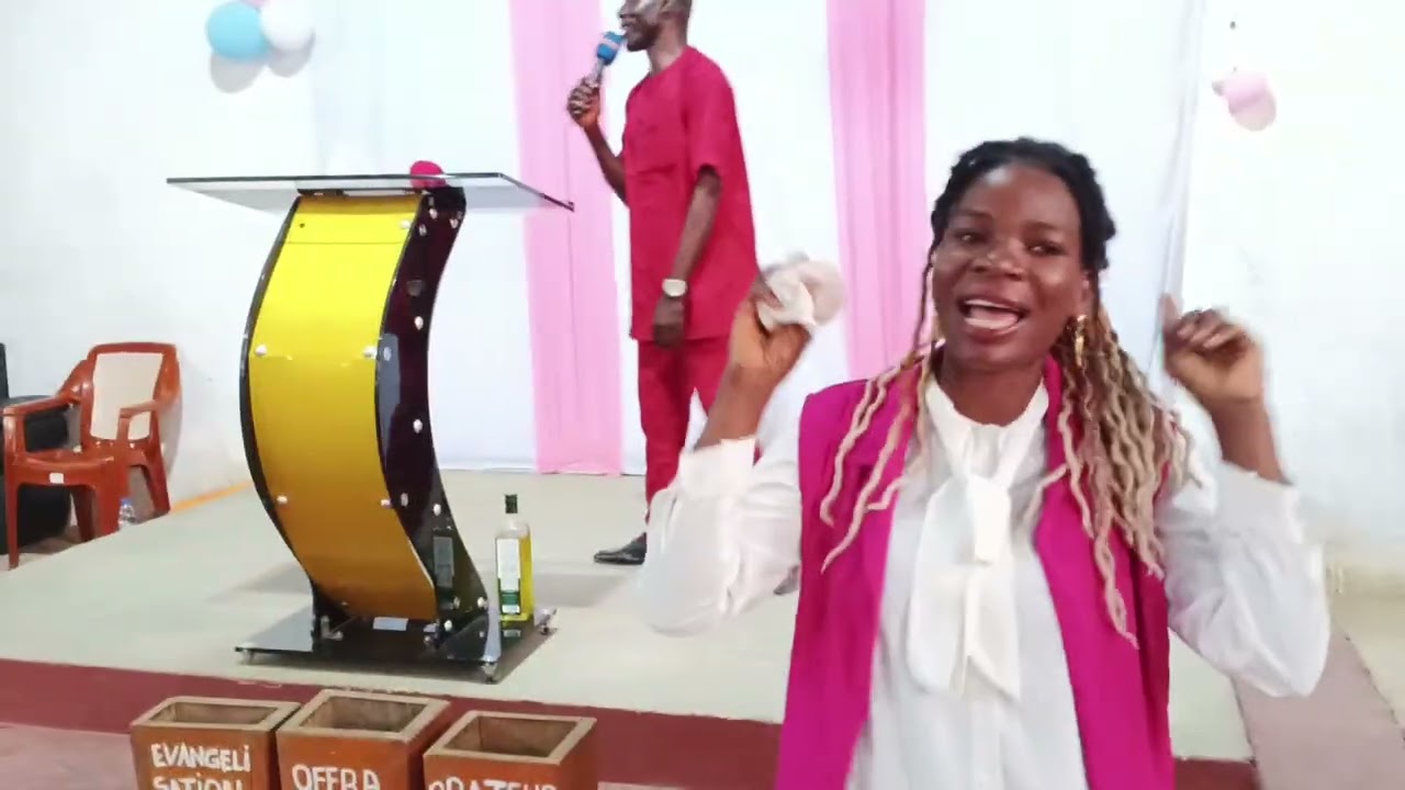 Revivez la Louange après la CÉRÉMONIE DE CONSECRATION DES SERVITEURS DE DIEU.