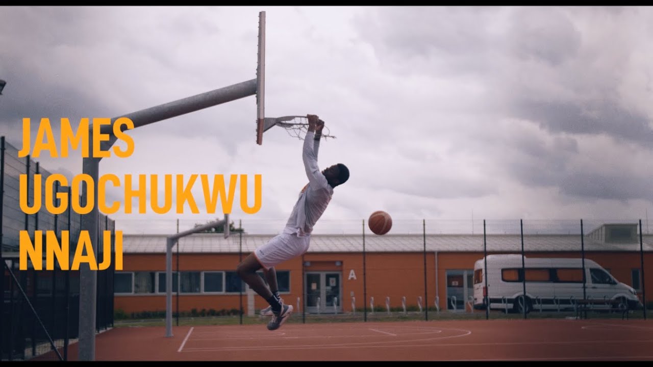 James - Egy nap az Akadémián