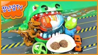 [장난감TV]뽀로로 친구들 액체젤리괴물에게 킨더조이 초콜릿 장난감 뽑기 동영상 젤리몬스터 Doll Pororo Tayo Robocar Poli
