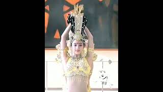 Beautiful Asian Dance (High Synchronicity)