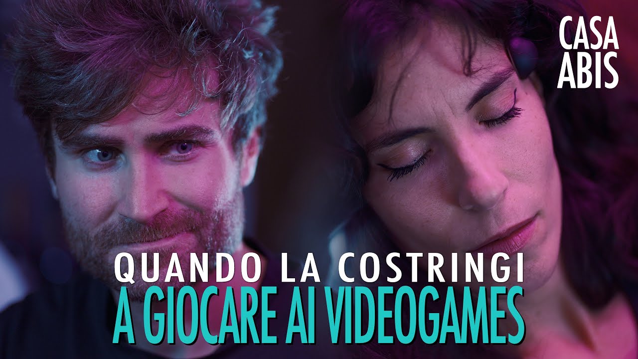 QUANDO LA COSTRINGI A GIOCARE AI VIDEOGAMES
