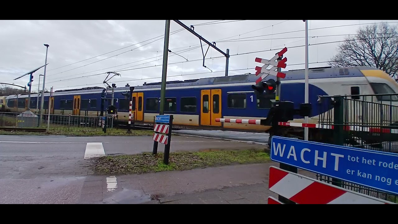 Spoorwegovergang Tilburg Zwartvenseweg 