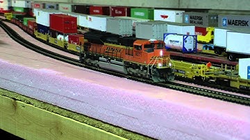 Custom Weathered Athearn Genesis SD70aCe BNSF #9271 with Lighting Upgrade