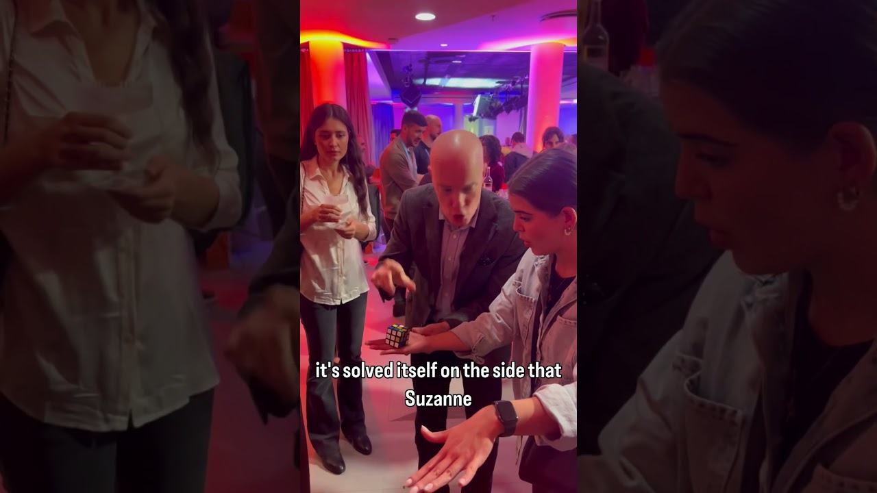 Close-up magic for a corporate event at 