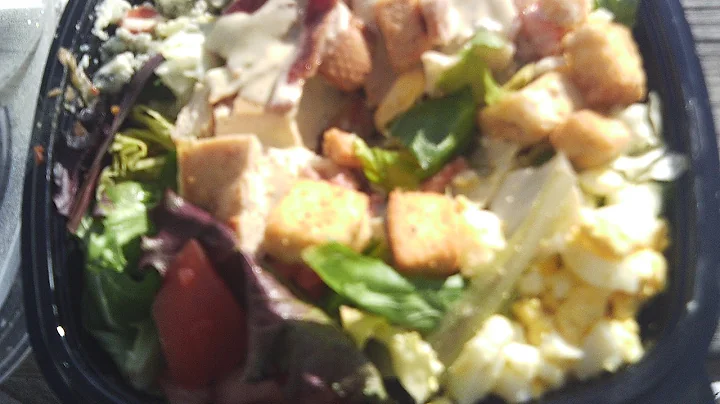 I review Wendy's Chicken Cobb Salad