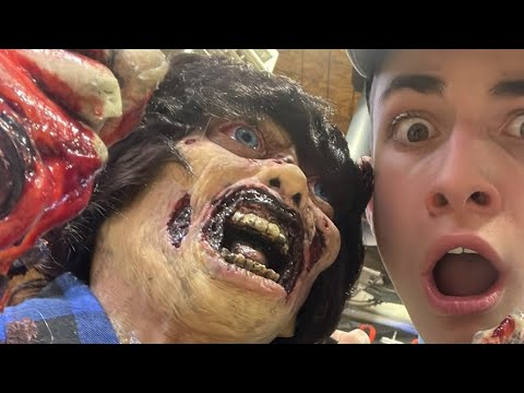 Horror 365 is live! demoing the new animatronics!!!👻🎃💀