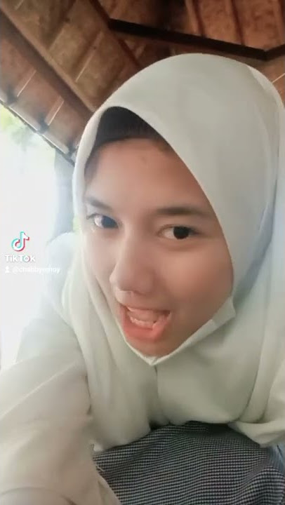 hay teman teman namaku caca aku ini kasi tau link tiktokku berikut ni linknya tiktok.com/@chabbyemoy