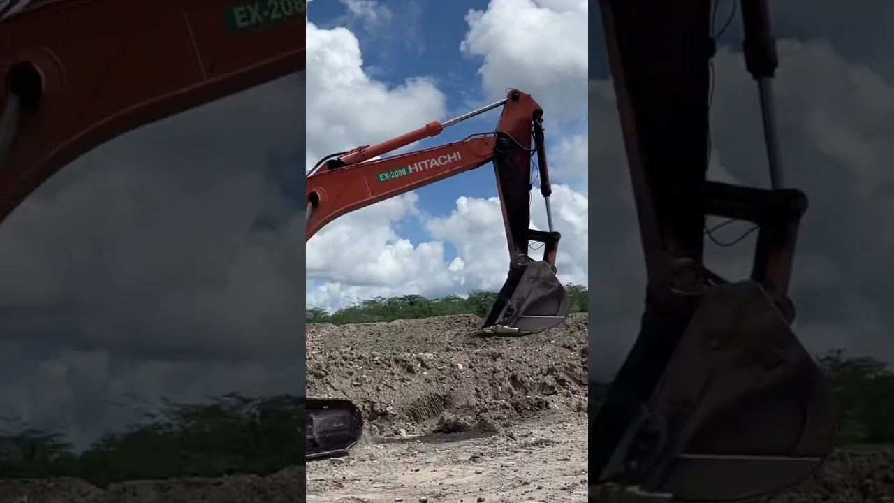 Drag Race BullDozer CAT D9 vs PC 310 Komatsu