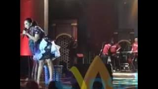 Rena kdi  buta tuli... mantap suaranya