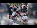 Edhe në ditën e 12-të të protestës, fëmijët vizatojnë dhe ngjyrosin në 'këndin' e dedikuar
