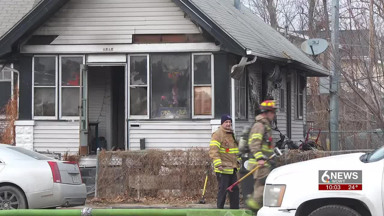 Omaha fire crews battle fire at Florence Blvd. and Lake St. - YouTube