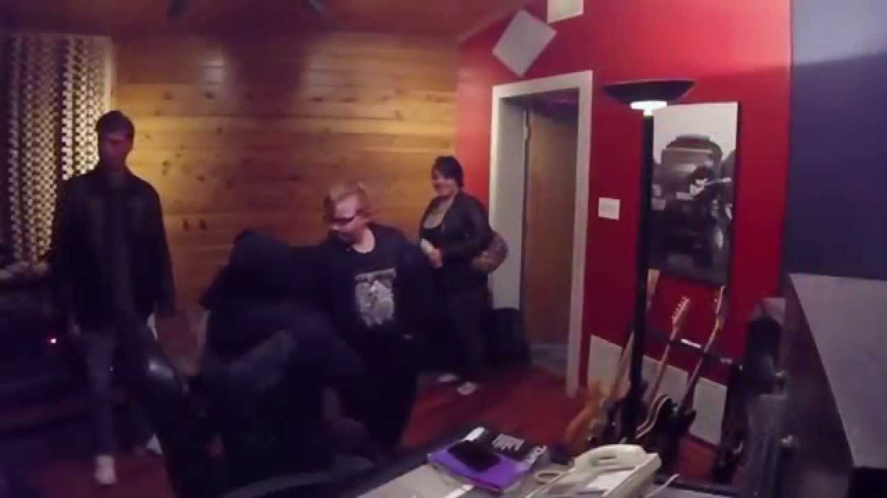 Silvertung Invites Kellan H. Miller to the Studio