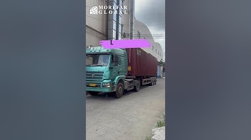 A organized process of loading a container by a experienced sourcing agent in Guangzhou China