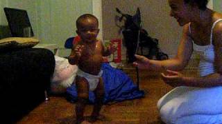 Anthony's first steps 040.AVI