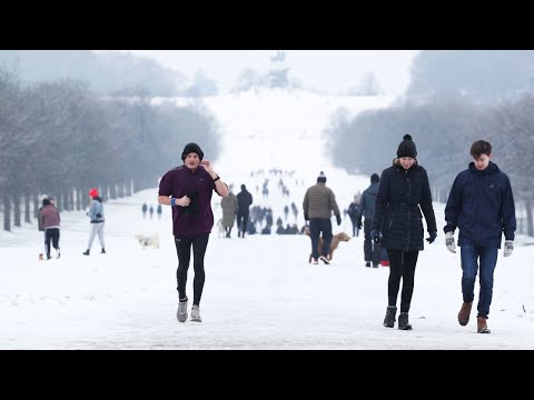 UK enjoys blankets of snow ahead of wet weather returning