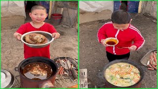 Little Boy Cooking Food 조리 クック For Grandparents