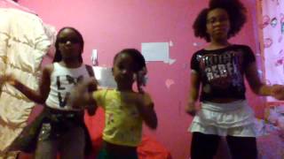 Download Lagu Watch me - Salinto (Bruhsisters) MP3 Download Lagu Watch me - Salinto (Bruhsisters) MP3