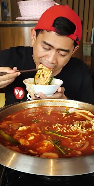 MUKBANG JJAJANGMYEON AYAM GORENG KOREA PORSI 7 ORANG‼️ - Tanboy Kun #shorts