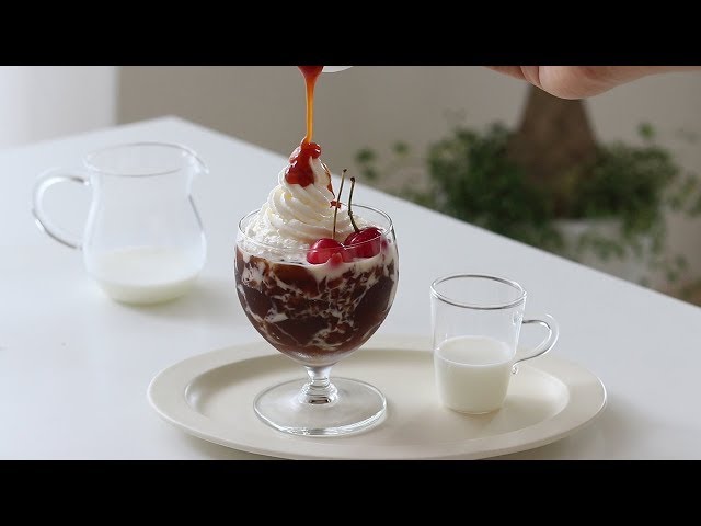 自家製コーヒーゼリー＆生キャラメルラテの作り方 Coffee jelly & Caramel iced latte｜HidaMari Cooking