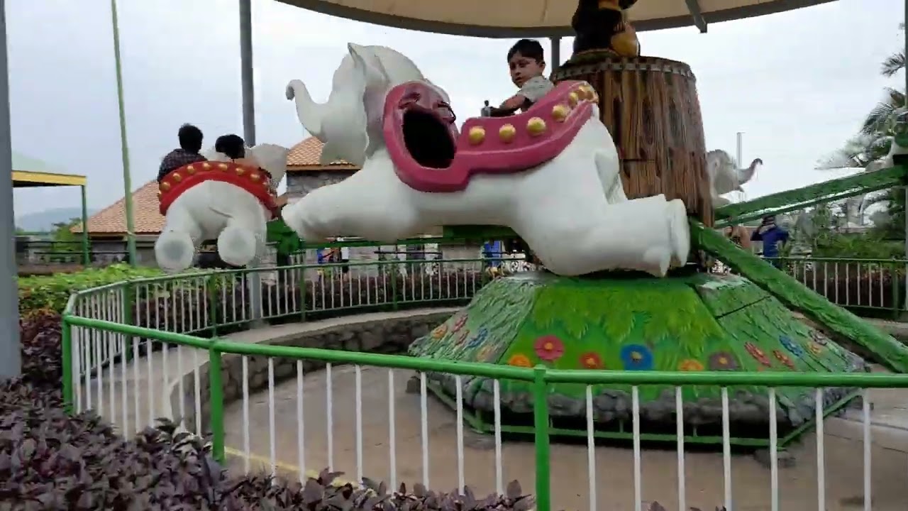 Flying Elephant JUMBO ride at Wonderla