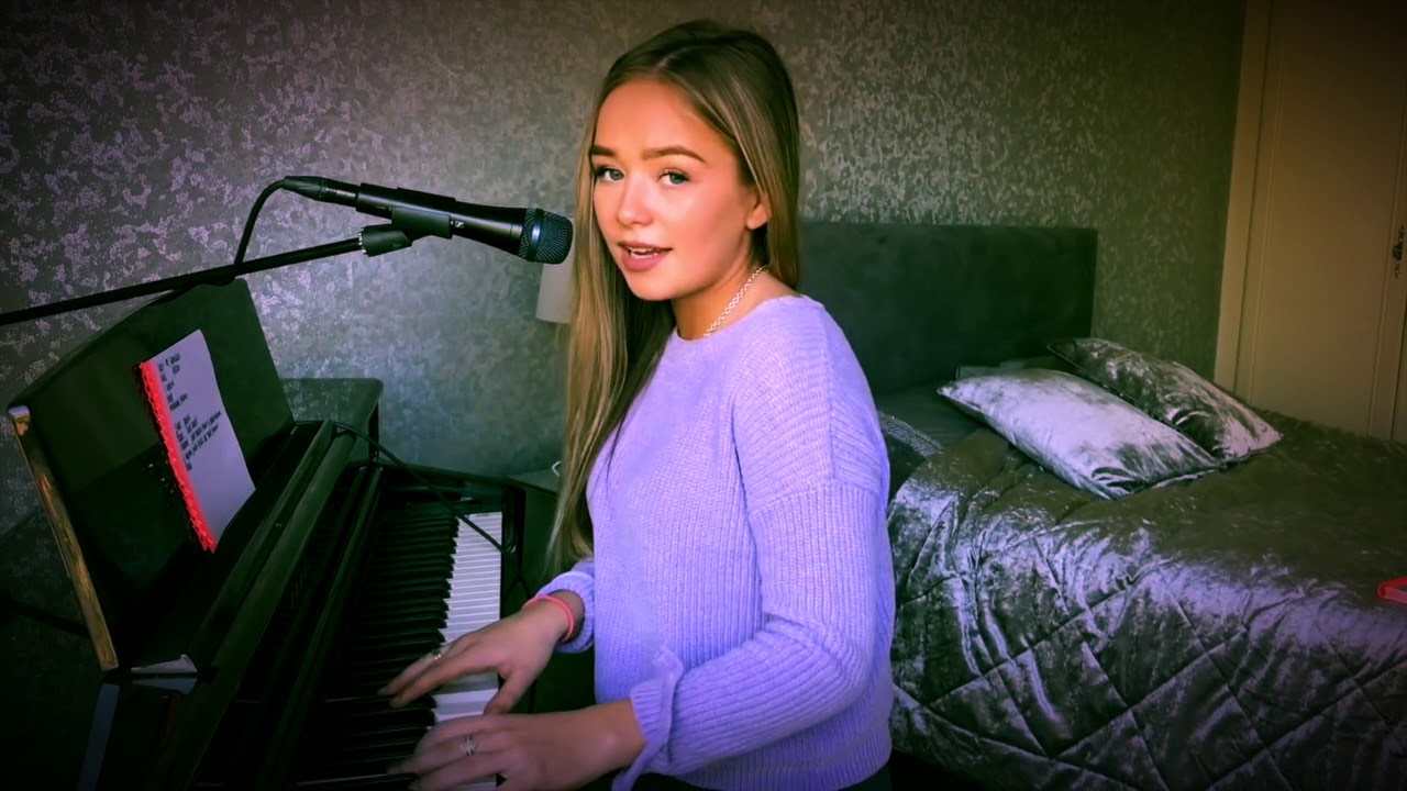 Connie Talbot 🌹 'Can I be You Angel?' 🏂🎄Take 2 Lita🎸Guitar Quickie 3