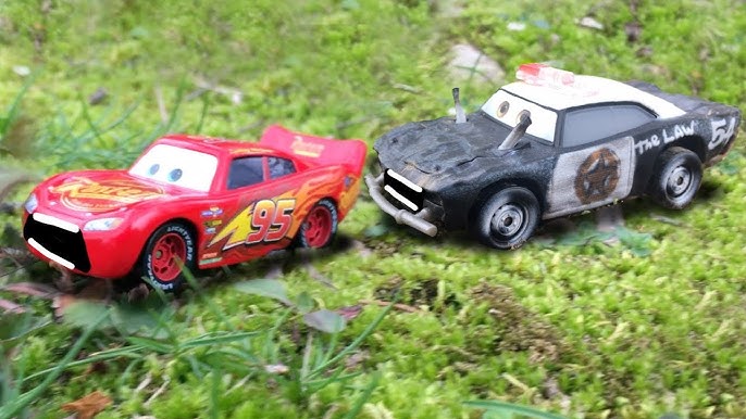 Cars 3 Mater watches Lightning Mcqueen crash. by sgtjack2016 on DeviantArt