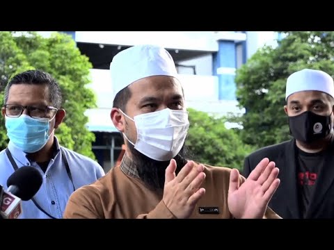 [LANGSUNG] Sidang media Ustaz Ebit Lew selepas membuat laporan polis