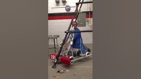 2013 FRC Pyramid robot climbing.MOV