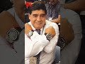 هو ليه مارادونا بيلبس ساعتين في ايده هو ليه مارادونا بيلبس ساعتين في ايده